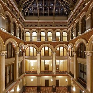 Hilton Garden Inn Milwaukee Downtown